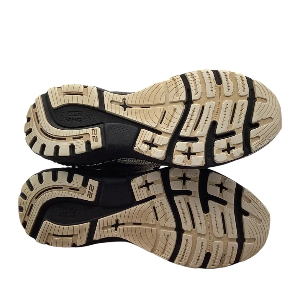 Brooks‎ Men's Black and White Athletic Shoes